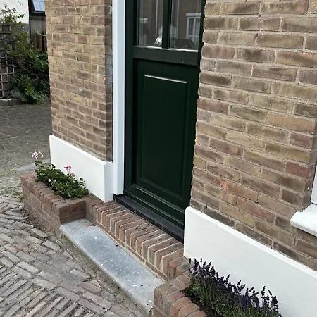 Westerstraat, Cozy Beachside Getaway With Sauna, Outside Area And Parking Spot * Zandvoort