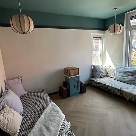 Villa Westerstraat, Cozy Beachside Getaway With Sauna, Outside Area And Parking Spot *
