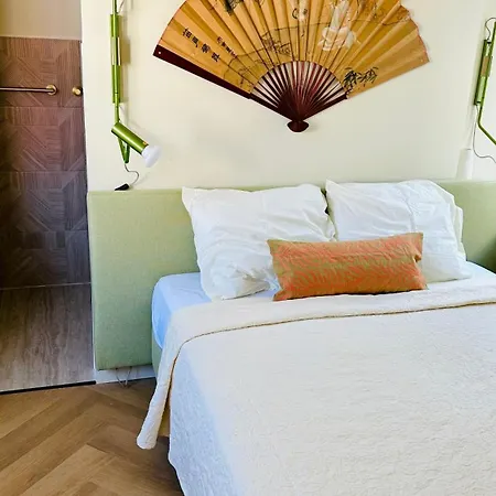 Westerstraat, Cozy Beachside Getaway With Sauna, Outside Area And Parking Spot Villa Zandvoort