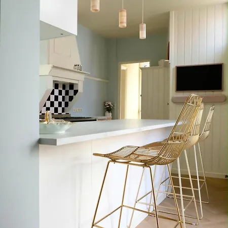 Westerstraat, Cozy Beachside Getaway With Sauna, Outside Area And Parking Spot * Zandvoort