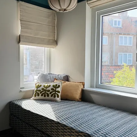 Westerstraat, Cozy Beachside Getaway With Sauna, Outside Area And Parking Spot * Zandvoort